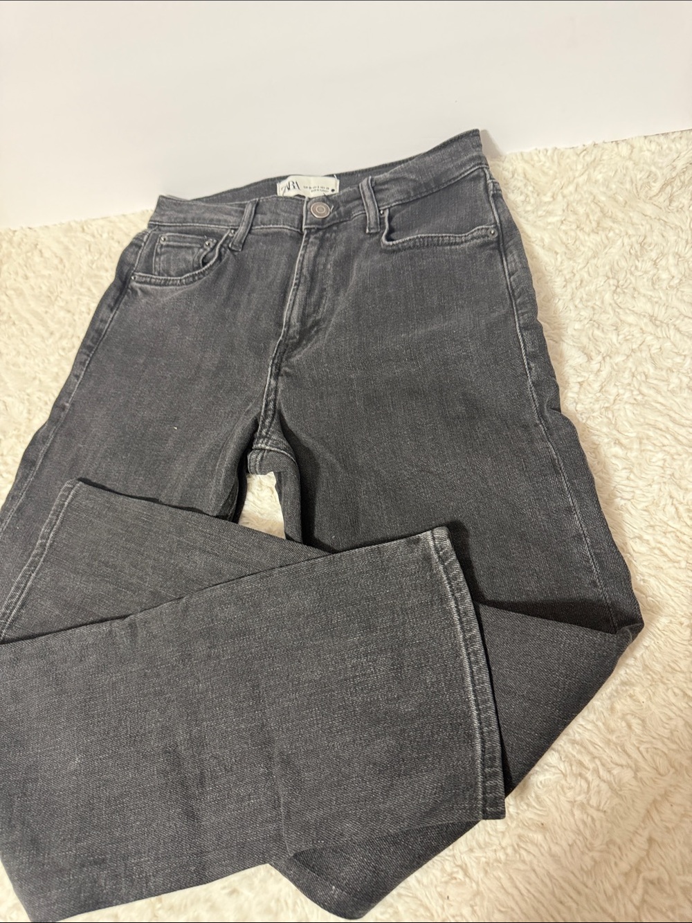 Zara Women's Charcoal Straight-Leg Jeans